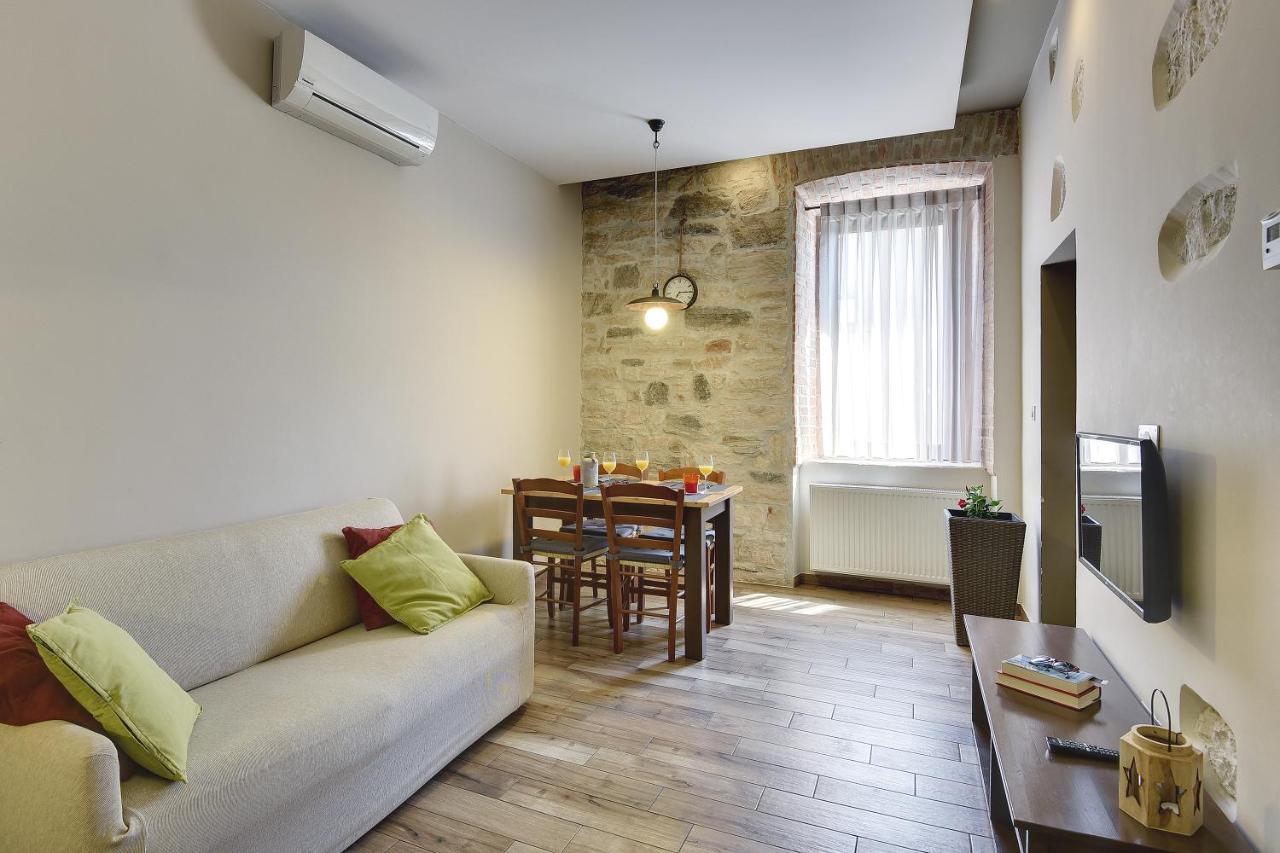 Mimoza Old Town Pula Apartments Luaran gambar