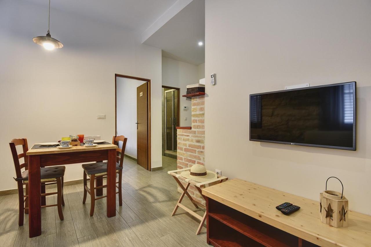 Mimoza Old Town Pula Apartments Luaran gambar