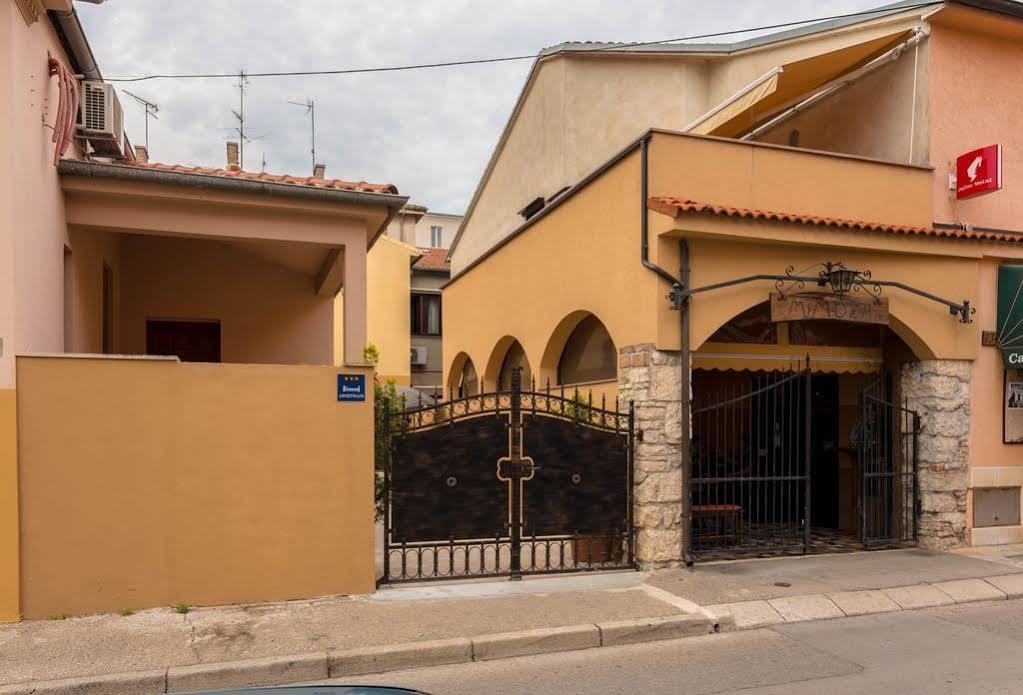 Mimoza Old Town Pula Apartments Luaran gambar