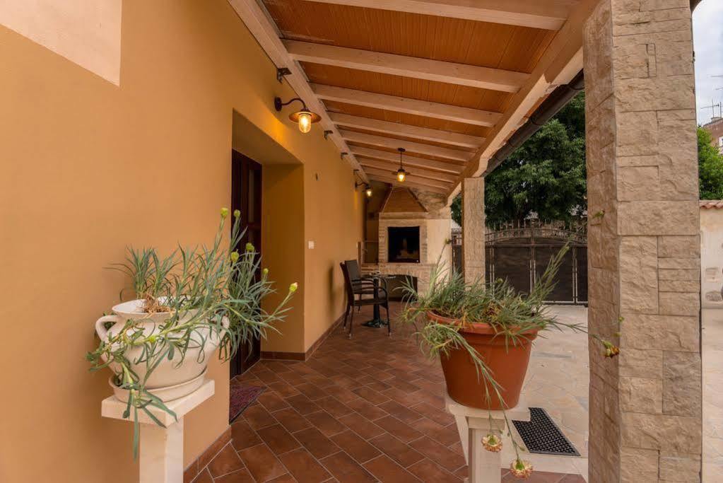 Mimoza Old Town Pula Apartments Luaran gambar