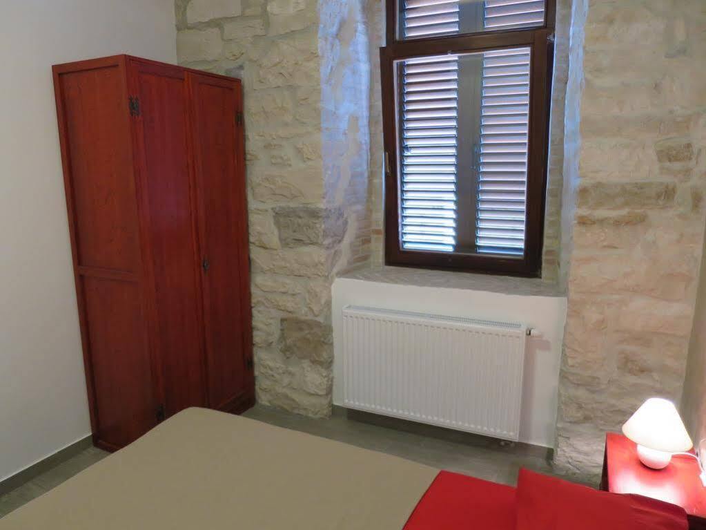 Mimoza Old Town Pula Apartments Luaran gambar